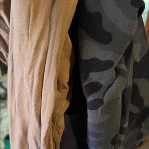 2 pair EUC plus leggings!!
